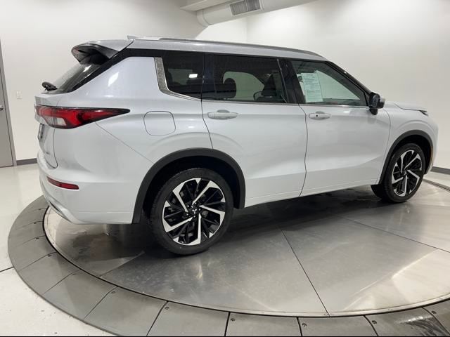 2024 Mitsubishi Outlander SEL