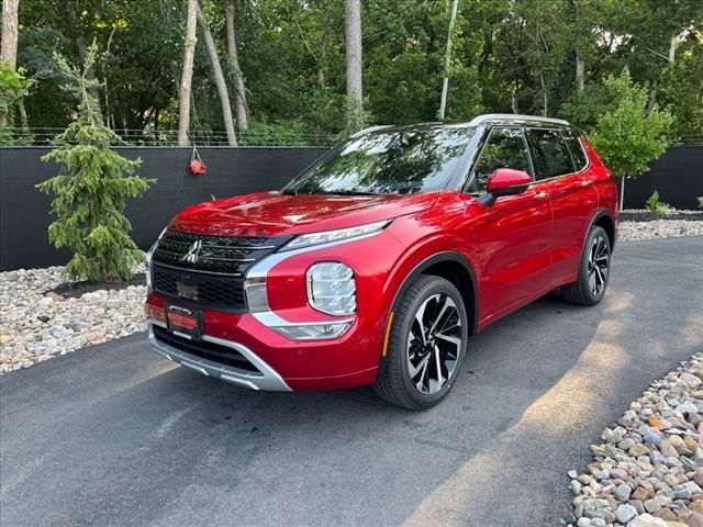 2024 Mitsubishi Outlander SEL