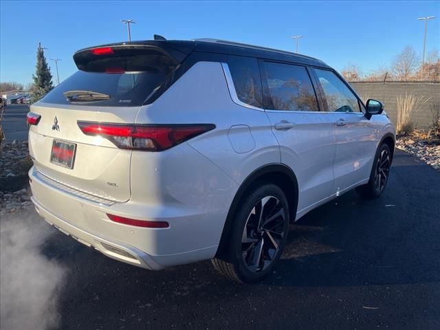 2024 Mitsubishi Outlander SEL