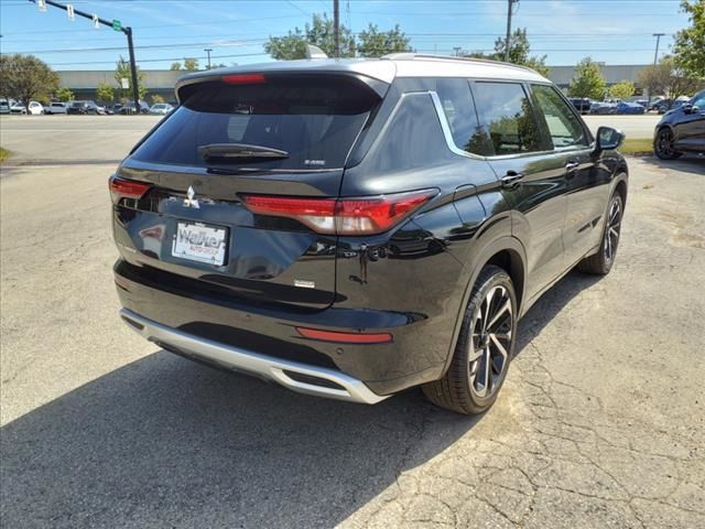 2024 Mitsubishi Outlander SEL Platinum Edition