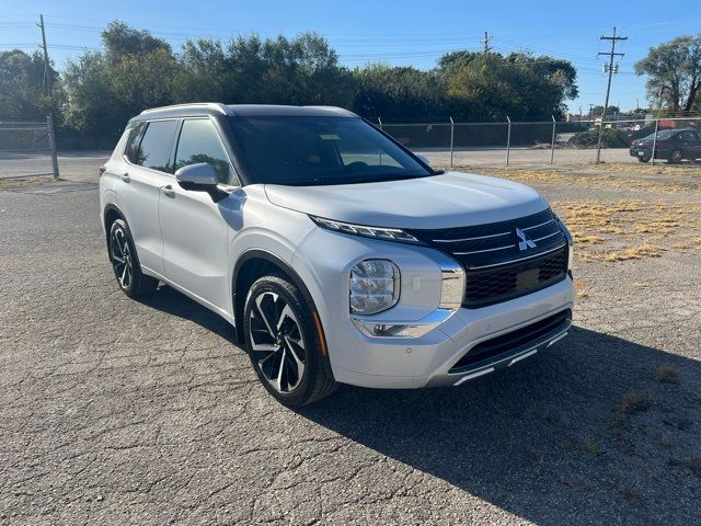 2024 Mitsubishi Outlander SEL