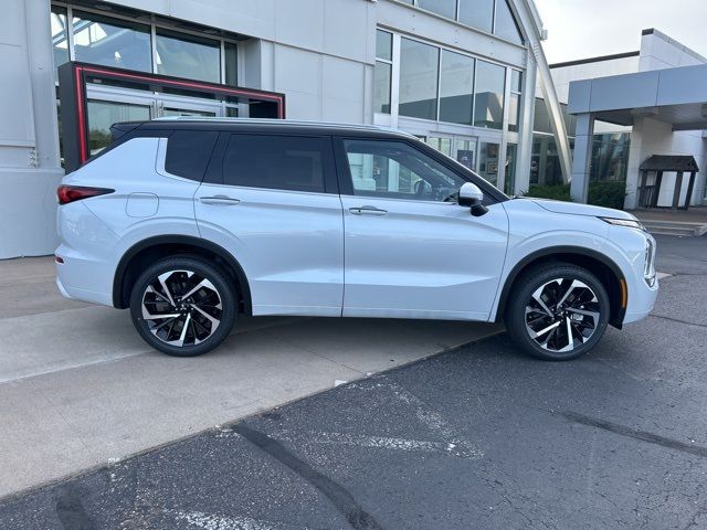 2024 Mitsubishi Outlander SEL