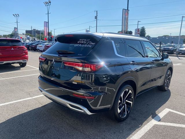 2024 Mitsubishi Outlander SEL Platinum Edition