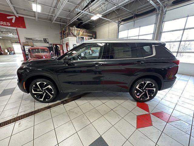 2024 Mitsubishi Outlander SEL Platinum Edition