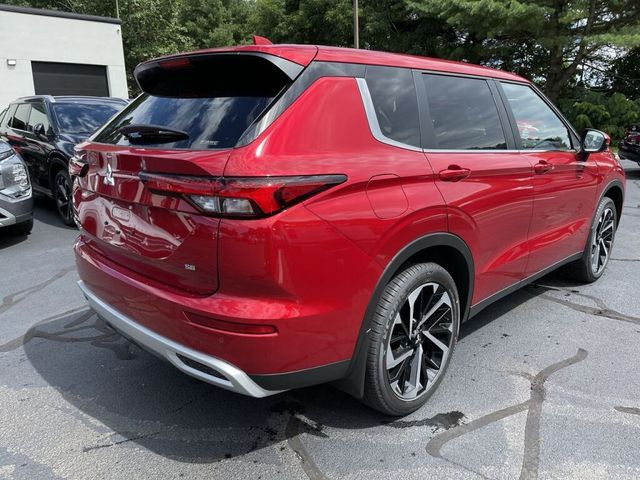 2024 Mitsubishi Outlander SE