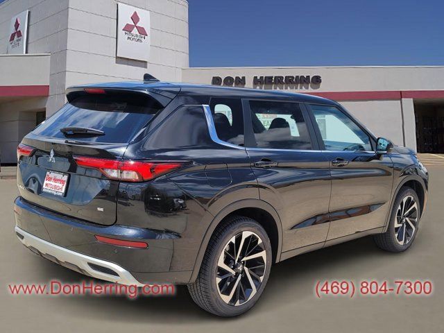 2024 Mitsubishi Outlander SE