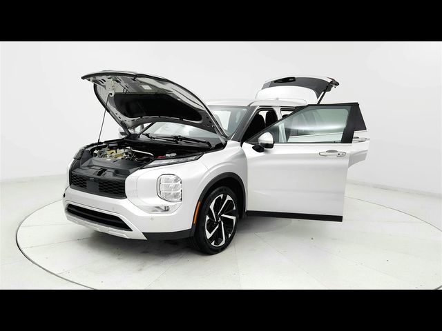 2024 Mitsubishi Outlander 