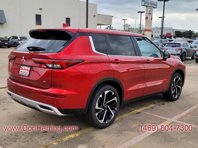 2024 Mitsubishi Outlander SE