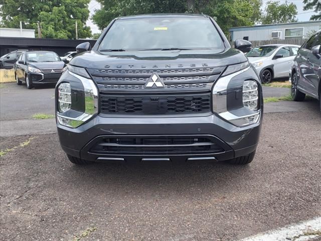 2024 Mitsubishi Outlander SE Black Edition w/Pano Roof