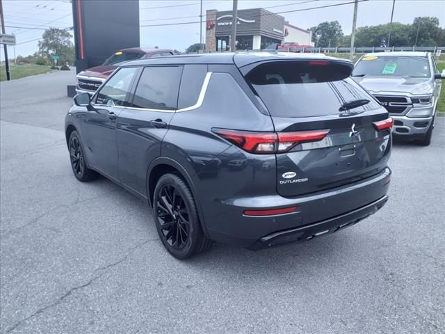 2024 Mitsubishi Outlander SE Black Edition w/Pano Roof