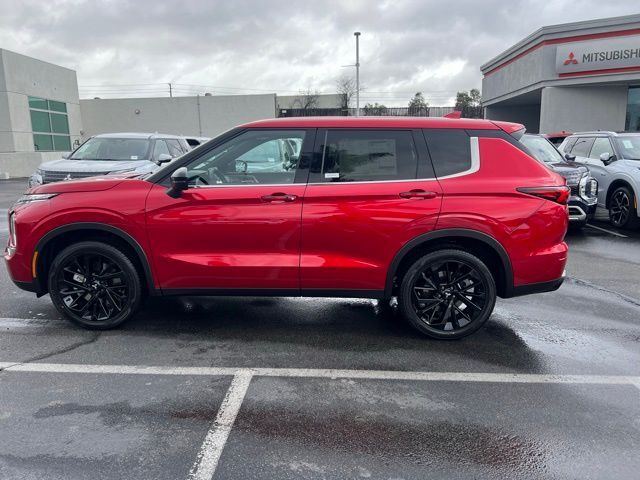 2024 Mitsubishi Outlander SE Black Edition