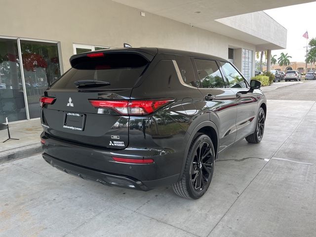 2024 Mitsubishi Outlander SE Black Edition w/Pano Roof