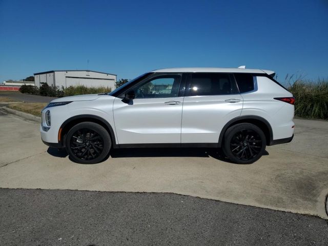 2024 Mitsubishi Outlander SE Black Edition