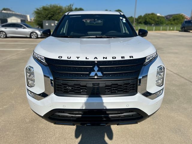 2024 Mitsubishi Outlander SE Black Edition w/Pano Roof