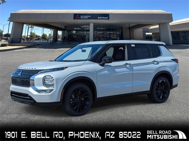 2024 Mitsubishi Outlander SE Black Edition w/Pano Roof