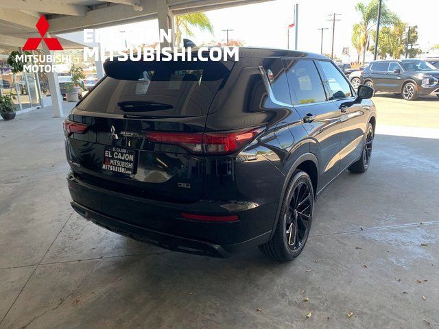 2024 Mitsubishi Outlander SE Black Edition w/Pano Roof