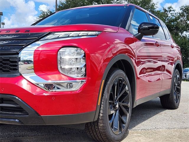 2024 Mitsubishi Outlander SE Black Edition w/Pano Roof