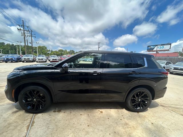 2024 Mitsubishi Outlander SE Black Edition w/Pano Roof