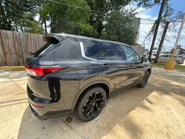 2024 Mitsubishi Outlander SE Black Edition w/Pano Roof