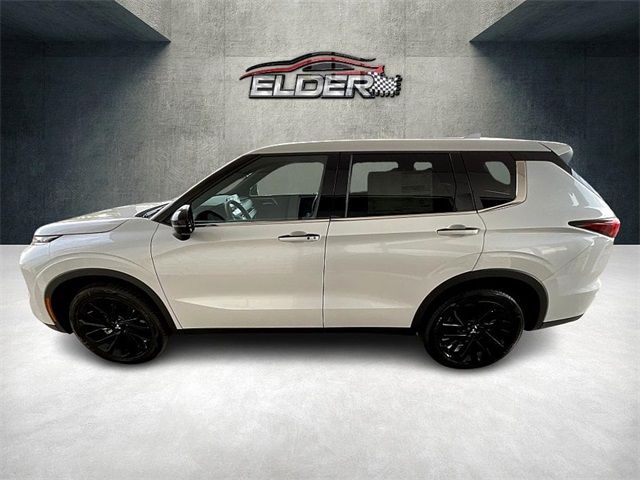 2024 Mitsubishi Outlander SE Black Edition w/Pano Roof