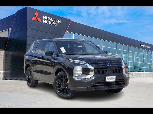 2024 Mitsubishi Outlander SE Black Edition w/Pano Roof