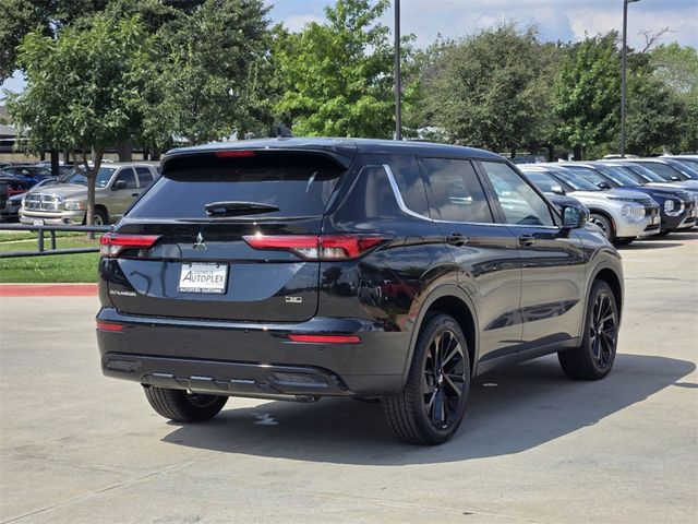 2024 Mitsubishi Outlander SE Black Edition w/Pano Roof