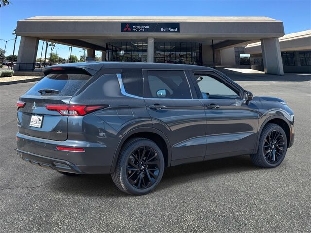 2024 Mitsubishi Outlander SE Black Edition w/Pano Roof