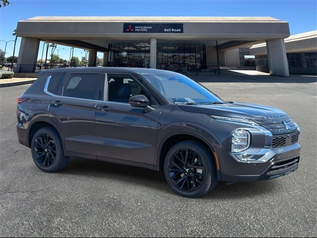 2024 Mitsubishi Outlander SE Black Edition w/Pano Roof