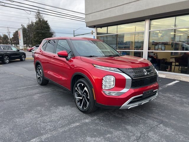 2024 Mitsubishi Outlander SE Black Edition