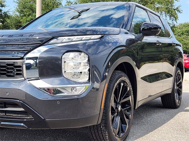 2024 Mitsubishi Outlander SE Black Edition w/Pano Roof