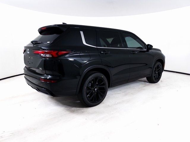 2024 Mitsubishi Outlander SE Black Edition w/Pano Roof