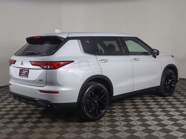 2024 Mitsubishi Outlander SE Black Edition w/Pano Roof