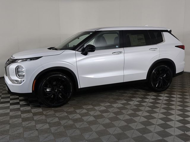 2024 Mitsubishi Outlander SE Black Edition w/Pano Roof