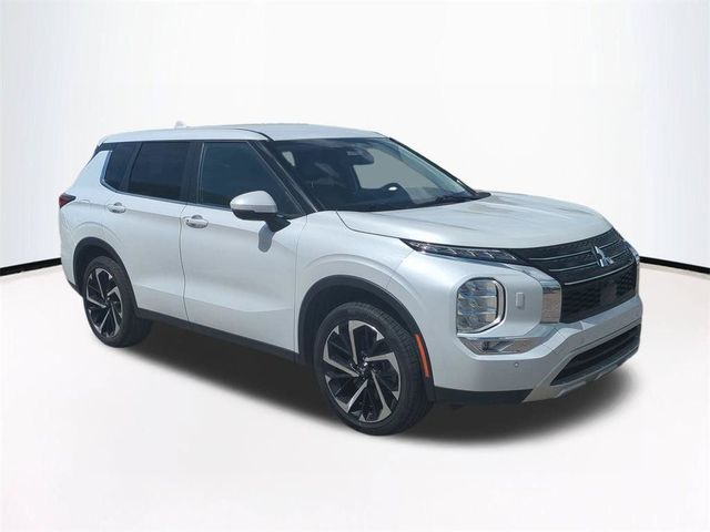 2024 Mitsubishi Outlander SE Black Edition