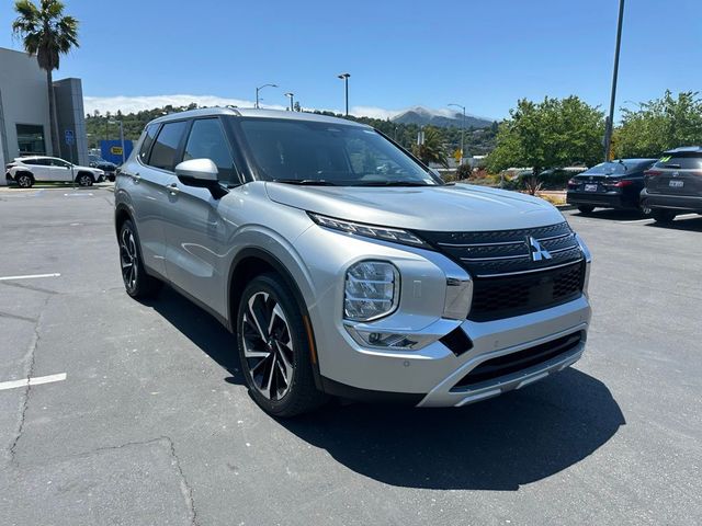 2024 Mitsubishi Outlander SE Black Edition