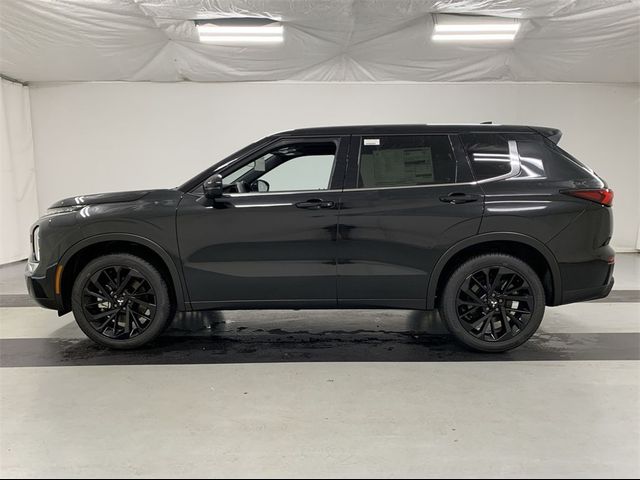 2024 Mitsubishi Outlander SE Black Edition w/Pano Roof