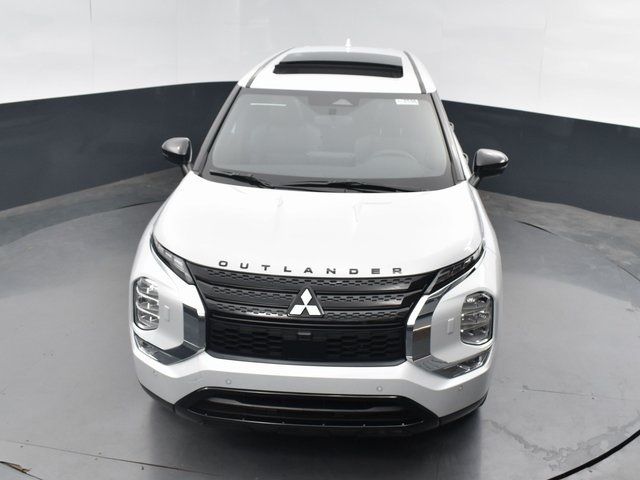 2024 Mitsubishi Outlander SE Black Edition w/Pano Roof