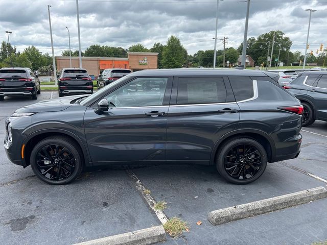 2024 Mitsubishi Outlander SE Black Edition