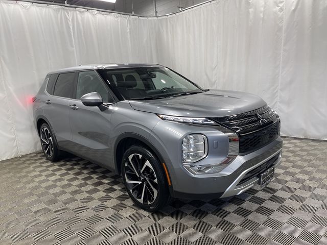 2024 Mitsubishi Outlander SE Black Edition
