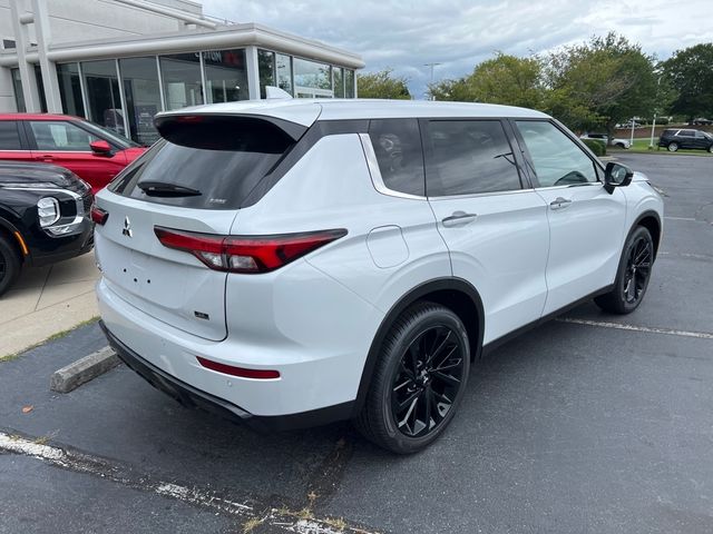 2024 Mitsubishi Outlander SE Black Edition