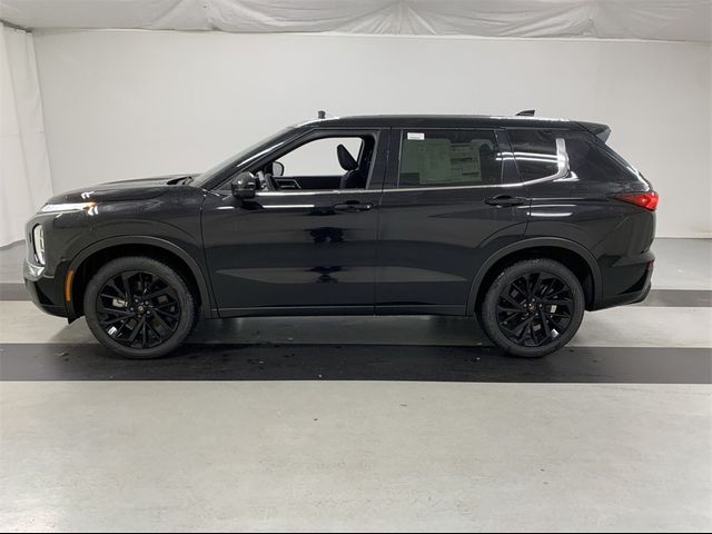 2024 Mitsubishi Outlander SE Black Edition w/Pano Roof