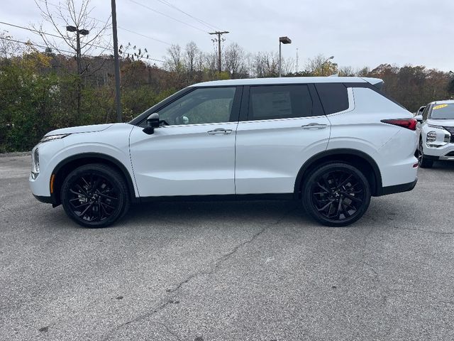 2024 Mitsubishi Outlander SE Black Edition