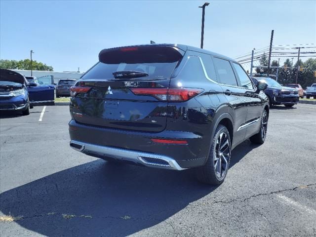 2024 Mitsubishi Outlander SE Black Edition