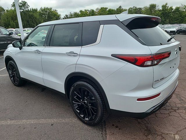 2024 Mitsubishi Outlander SE Black Edition w/Pano Roof