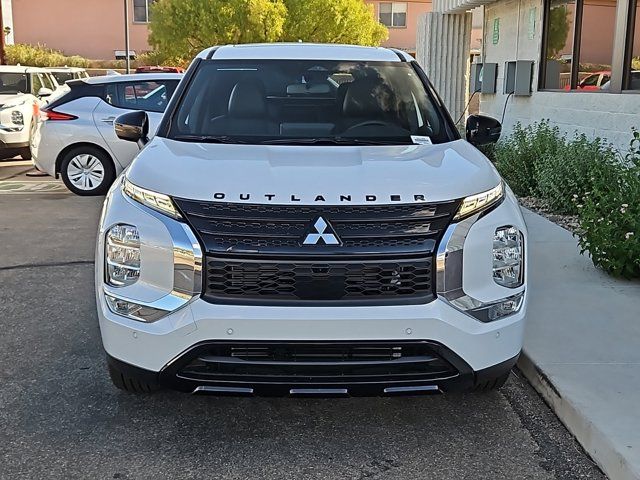 2024 Mitsubishi Outlander SE Black Edition w/Pano Roof