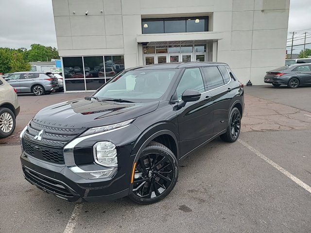 2024 Mitsubishi Outlander SE Black Edition w/Pano Roof