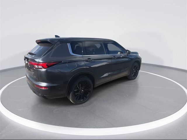 2024 Mitsubishi Outlander SE Black Edition w/Pano Roof