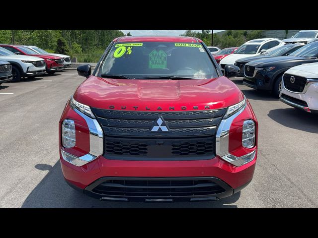 2024 Mitsubishi Outlander SE Black Edition w/Pano Roof