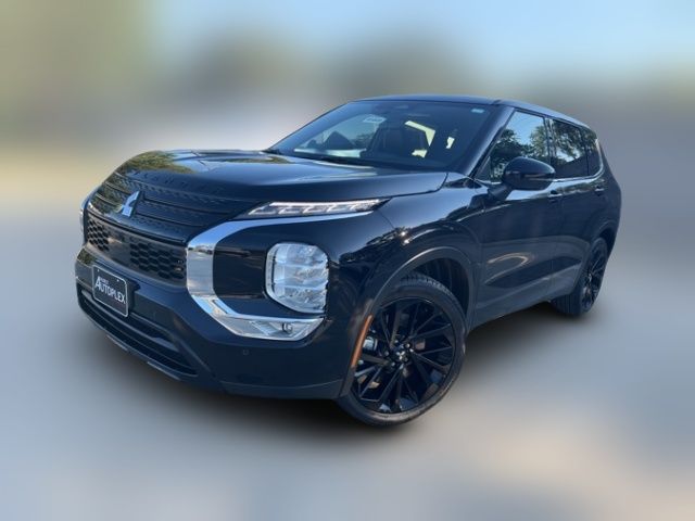 2024 Mitsubishi Outlander SE Black Edition w/Pano Roof