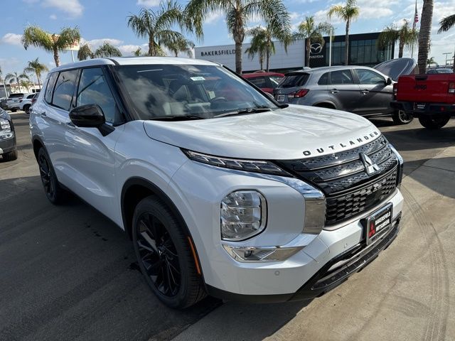 2024 Mitsubishi Outlander SE Black Edition w/Pano Roof